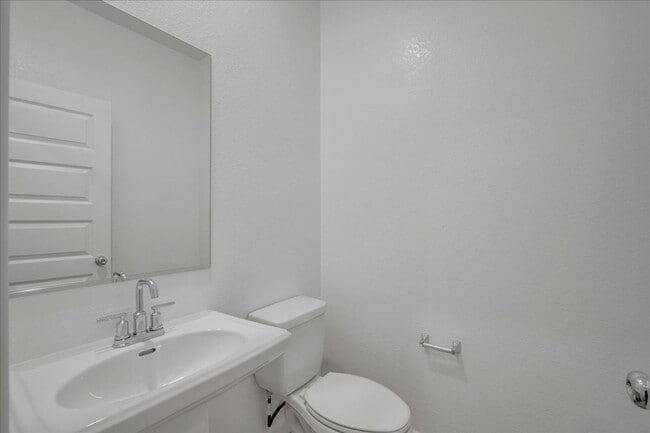 Building Photo - 12658 Rosefinch Wy