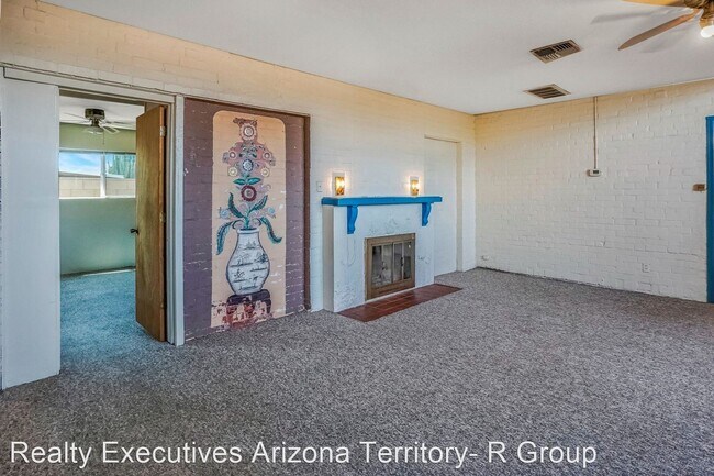 Building Photo - 1 br, 1 bath House - 2920 E. Mabel Street  #2
