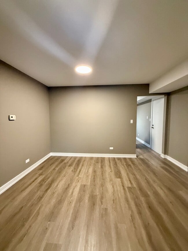 Building Photo - 1322 E Ports O Call Dr