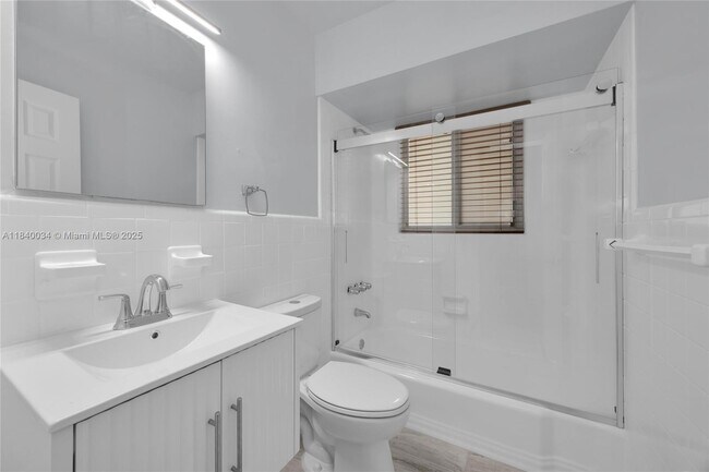 Foto del edificio - 922 Monterey St