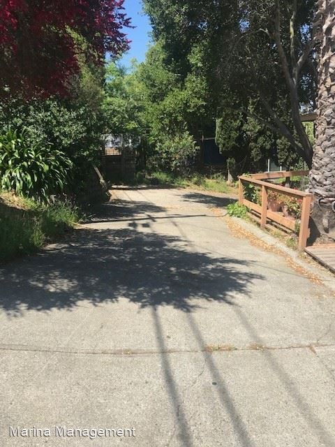 Building Photo - 3 br, 2.5 bath House - 1046 Orchard Ave