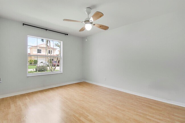 Foto del edificio - 7333 Burgess Dr