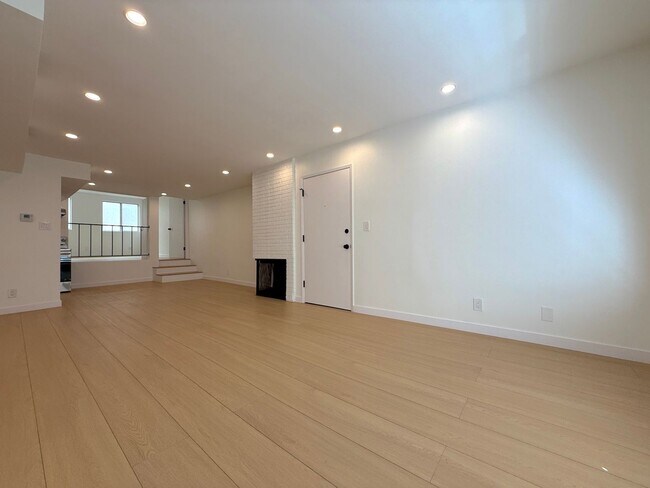 Foto del edificio - Newly-Updated 1 Bedroom Apartment with Laundry In-Unit in West Hollywood