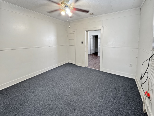 Photo - 661 Victory Dr House