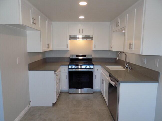 Foto del edificio - 1030 W 12th St