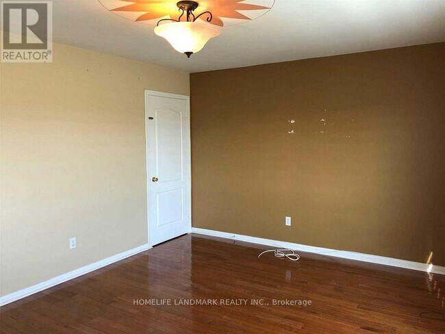 Building Photo - 139 Raponi Cir