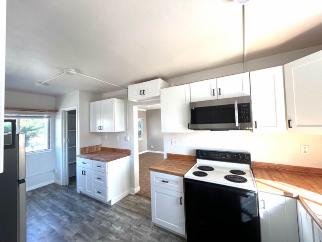 Building Photo - 326 E 300 N