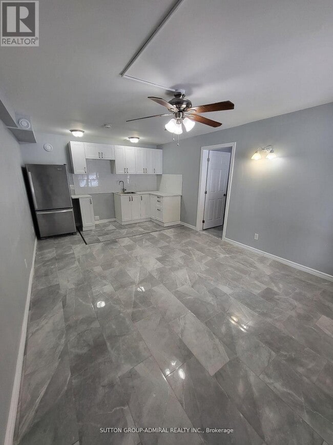 Building Photo - 98 N Shore Rd