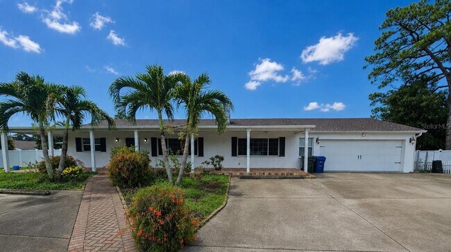 Foto del edificio - 2130 Pinehurst St