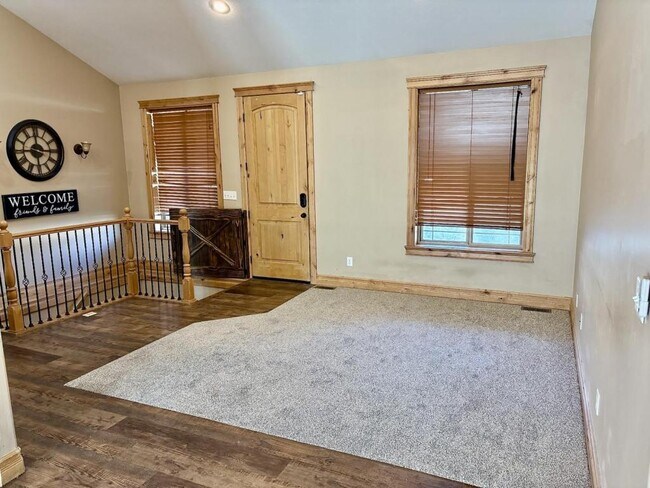 Foto del edificio - 2612 Eastview Dr