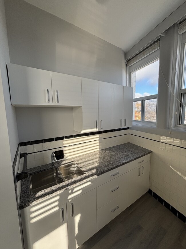 Photo du bâtiment - 117 Christina St N