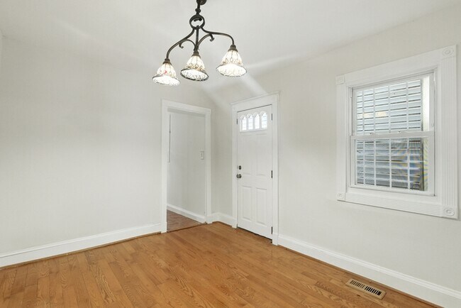 Foto del edificio - 877 W Lombard St