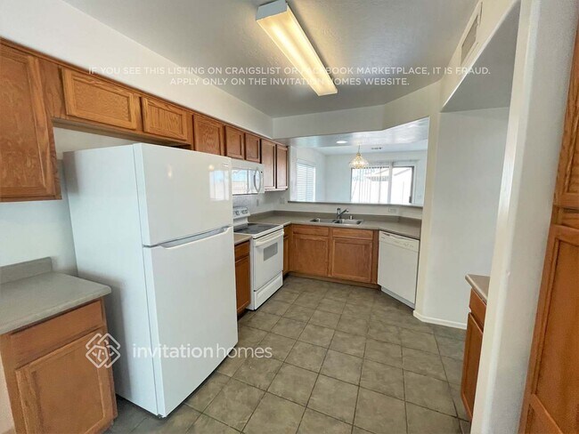 Foto del edificio - 13842 W Keim Dr