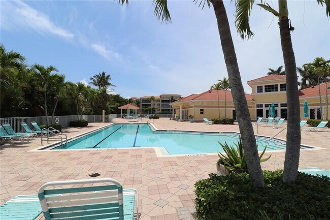 Foto del edificio - 255 West End Dr