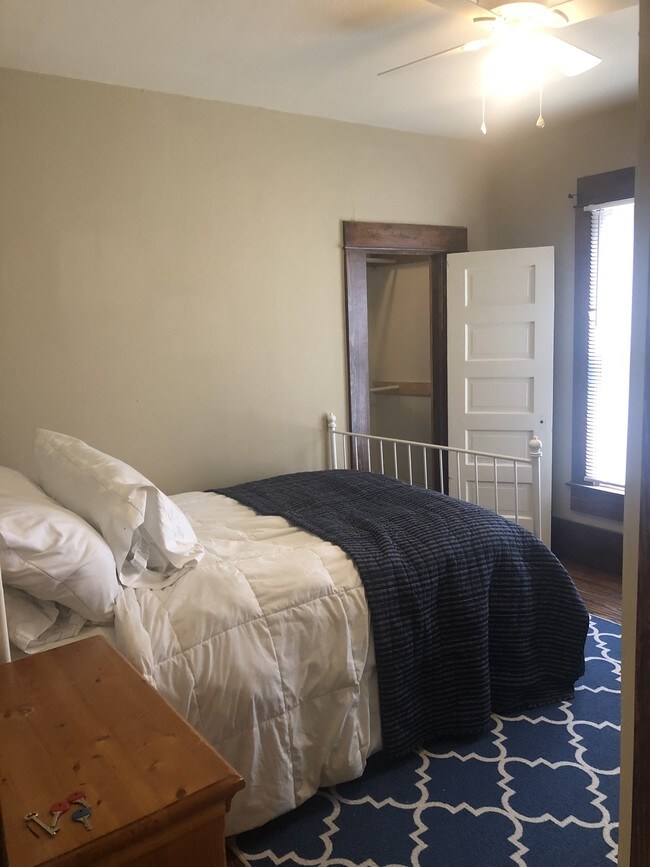 Foto del edificio - 229 S Duncan St