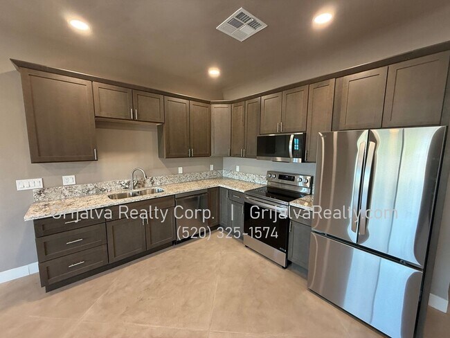 Foto del edificio - 3861 E 3rd St