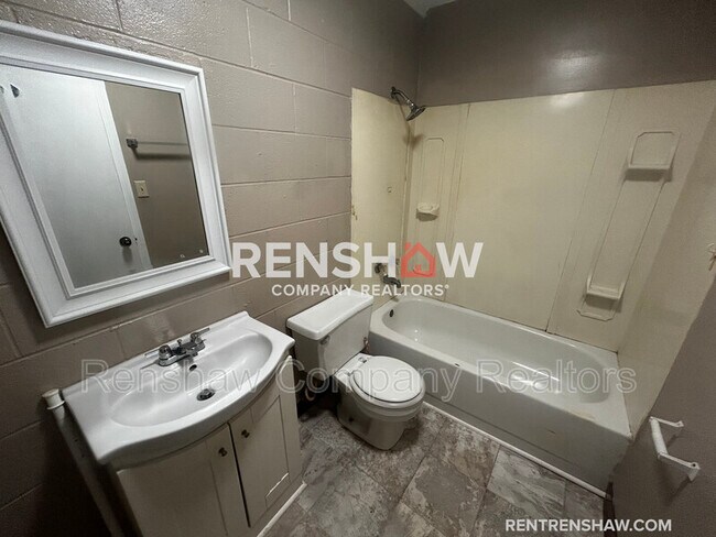 Foto del edificio - 118 Rosewood Cir