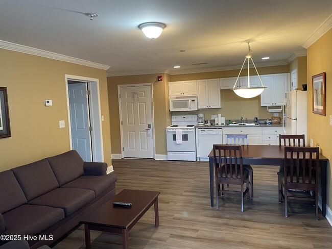 Building Photo - 520 Little River Farm Blvd