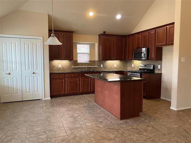 Building Photo - 2116 Eppright Dr