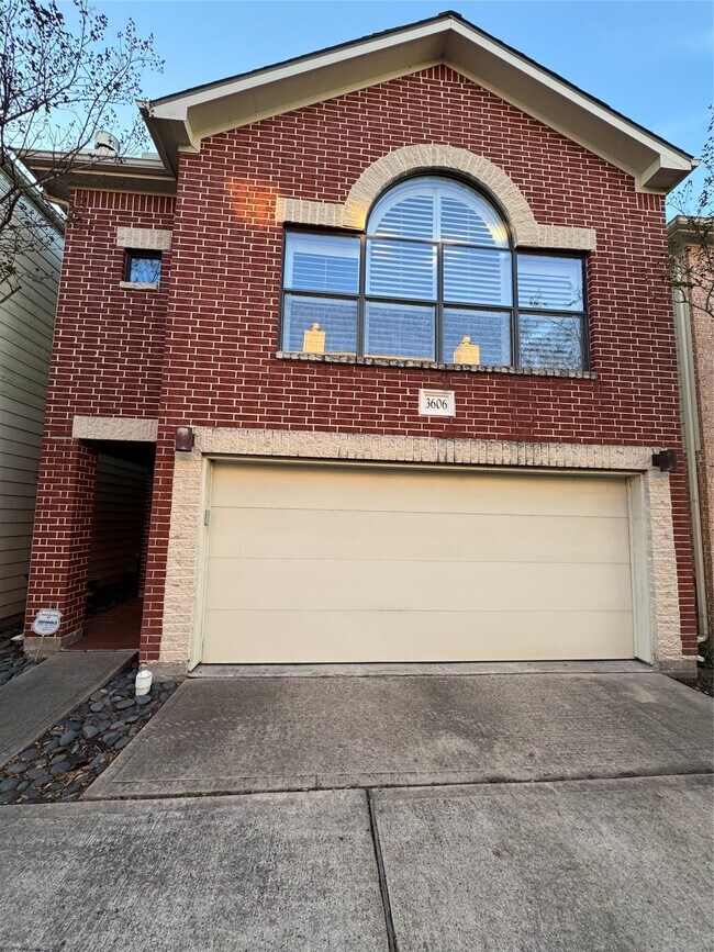 Foto del edificio - 3606 Omeara Dr