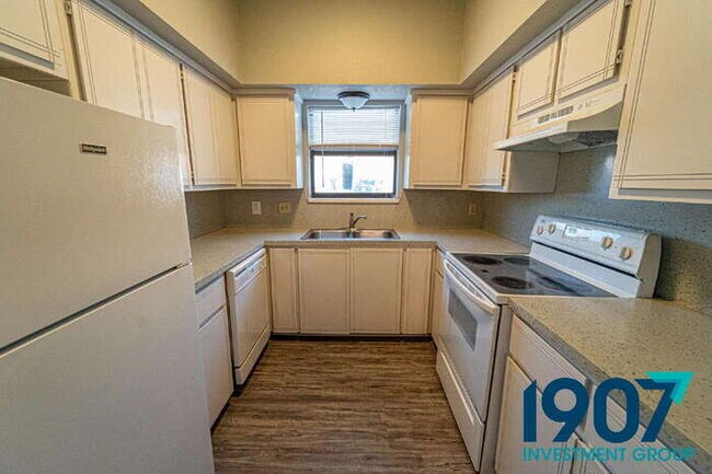 Foto del edificio - 1061 Rambling Oaks Dr