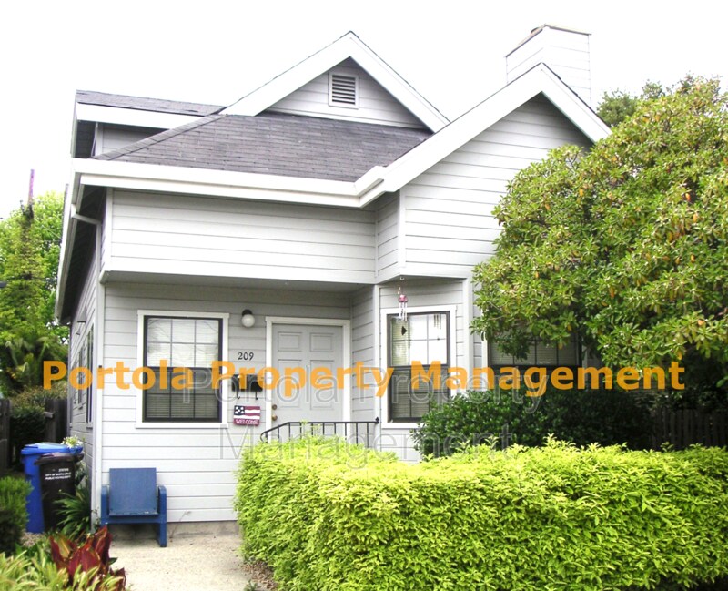 Primary Photo - 209 Park Ave