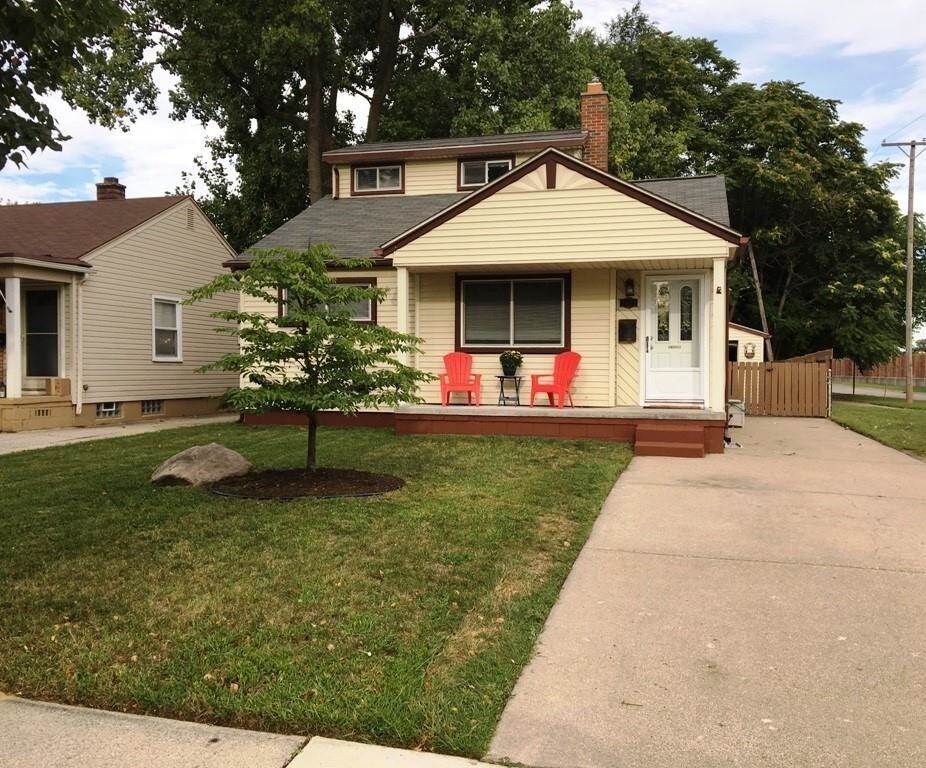 Primary Photo - 1531 Irving Ave