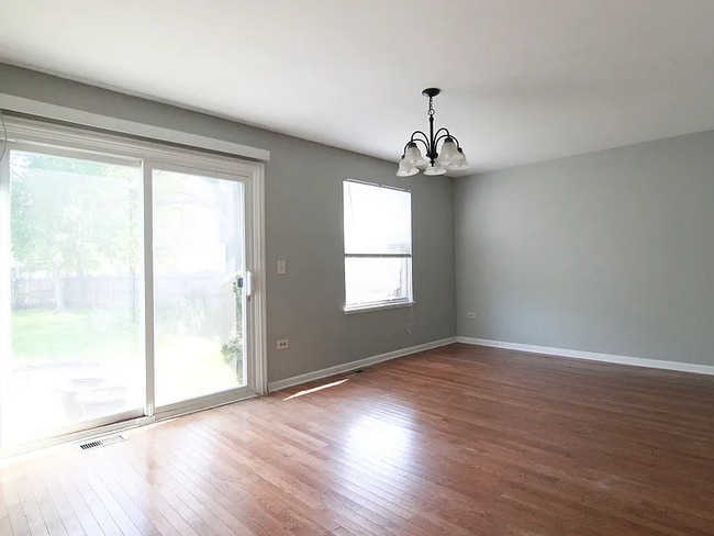 Building Photo - 1124 Crimson Ct