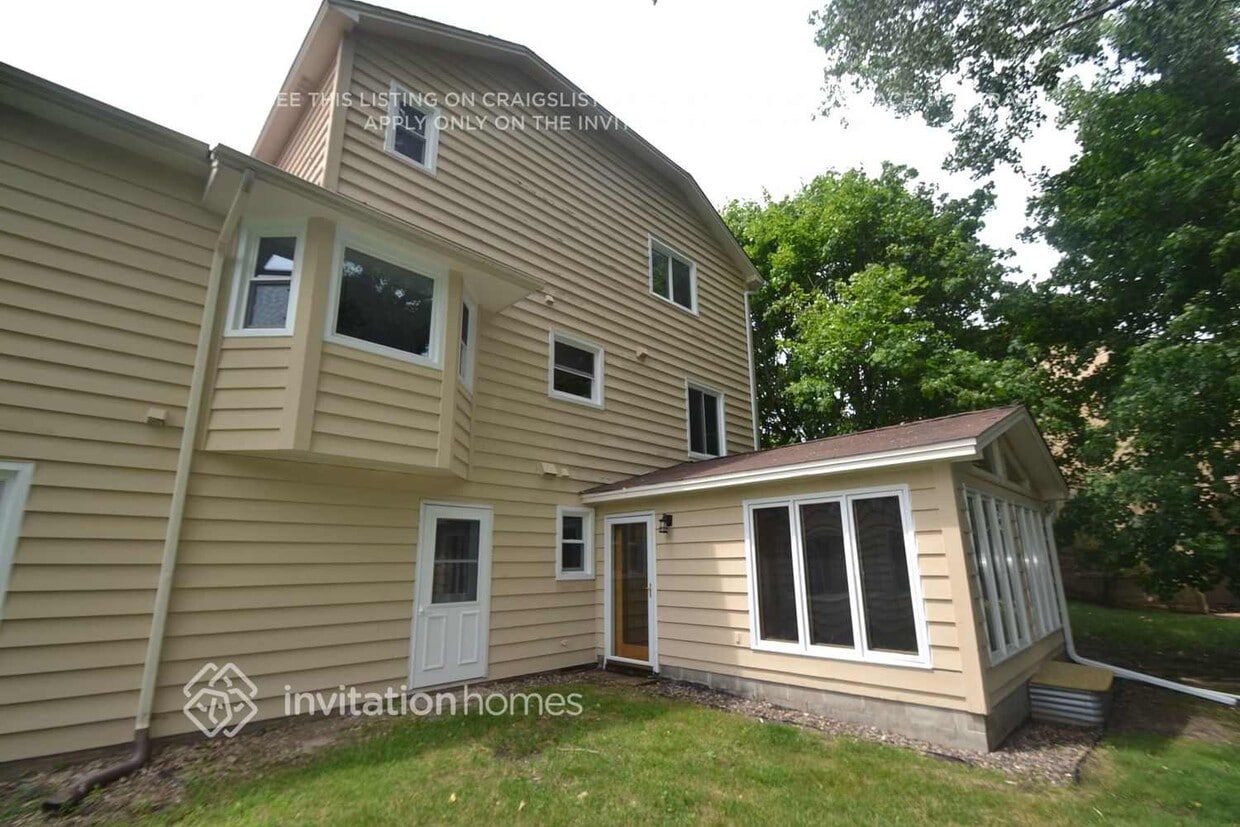 Foto del edificio - 7323 Paulsen Dr