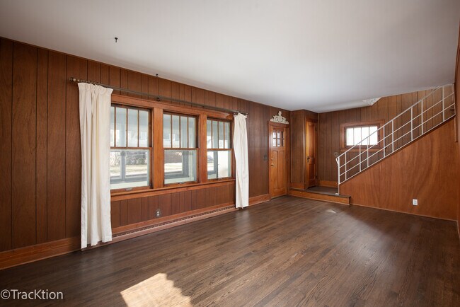 Foto del edificio - 5313 Lyman Ave