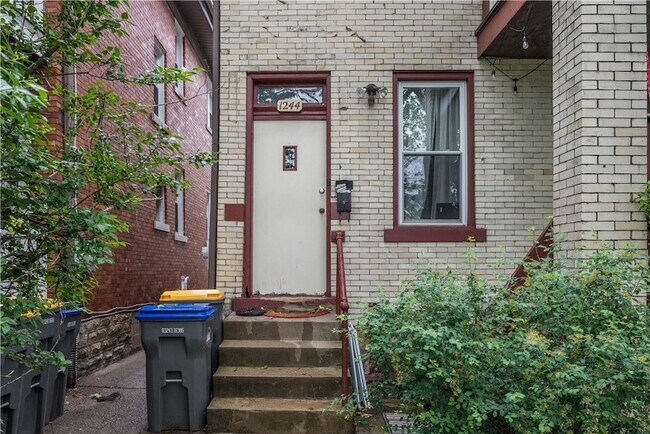 Foto del edificio - 1244 Hillsdale Ave