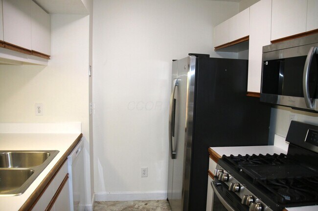 Foto del edificio - 5702 Mango Ln