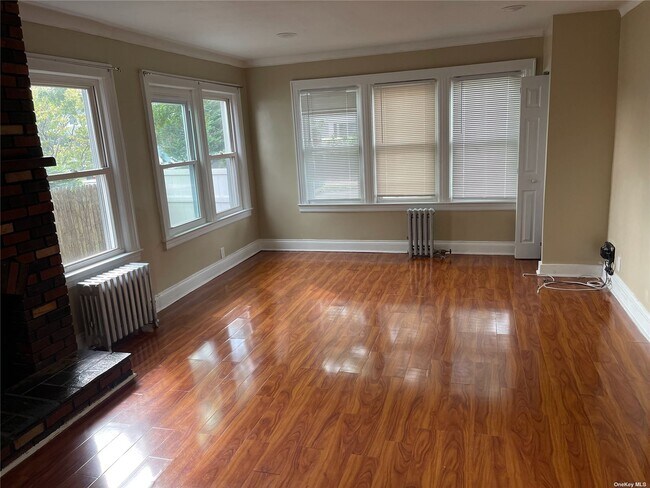 Foto del edificio - 99 Maplewood St