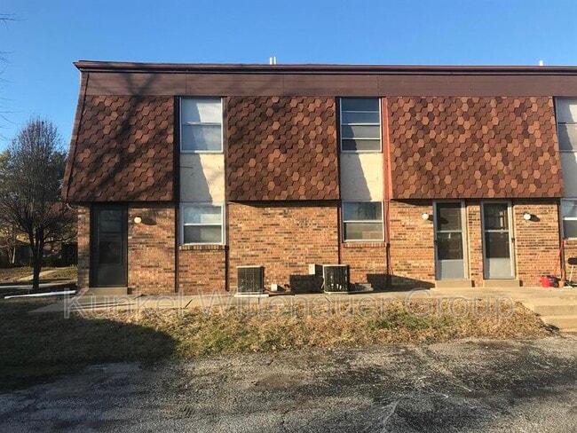 Building Photo - 201 W Wesley Dr