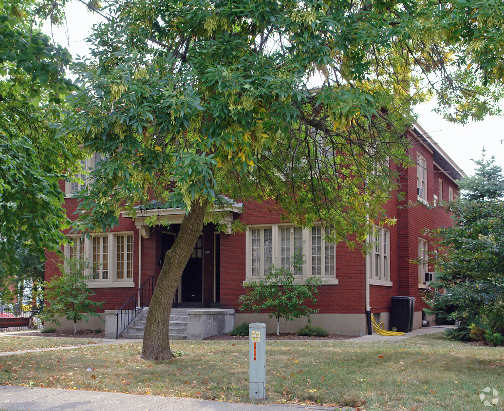 Primary Photo - 3613-3615 Decoursey Ave