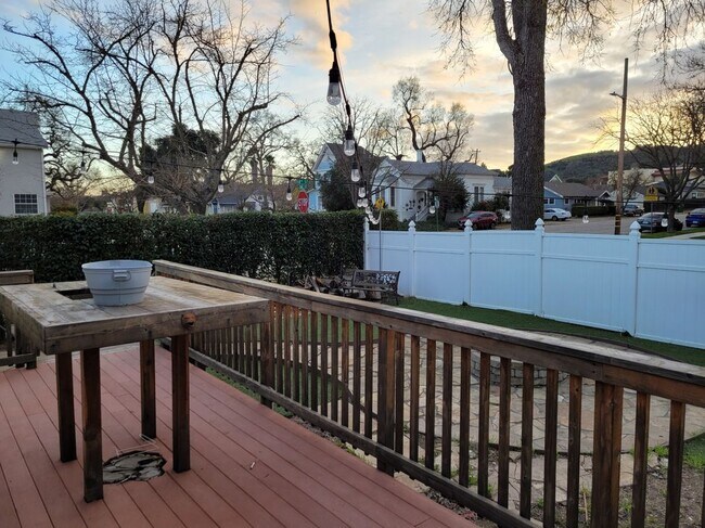 Foto del edificio - 605 18th St