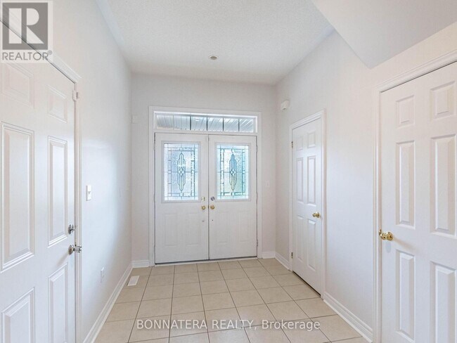 Building Photo - 3275 Stalybridge Dr