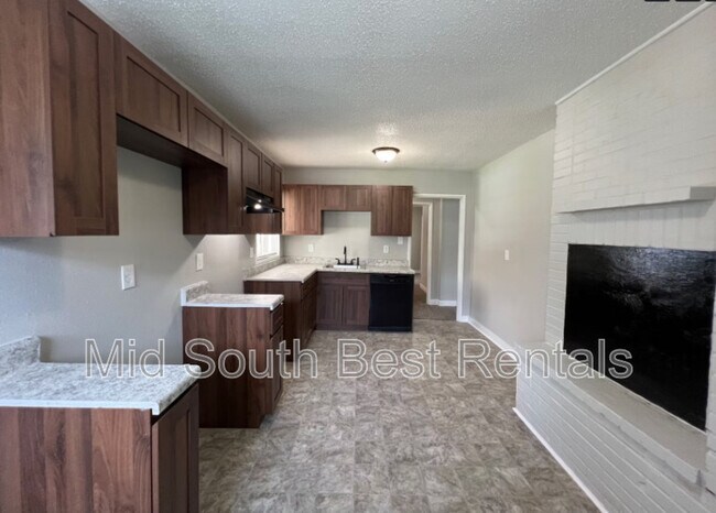 Building Photo - 1297 Elkwood St