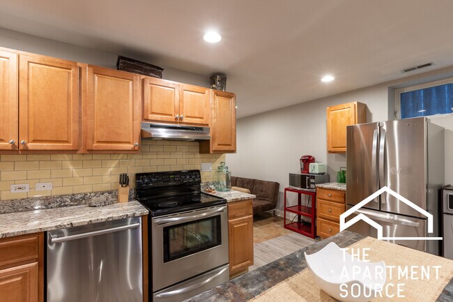 Foto del edificio - 1525 N Maplewood Ave