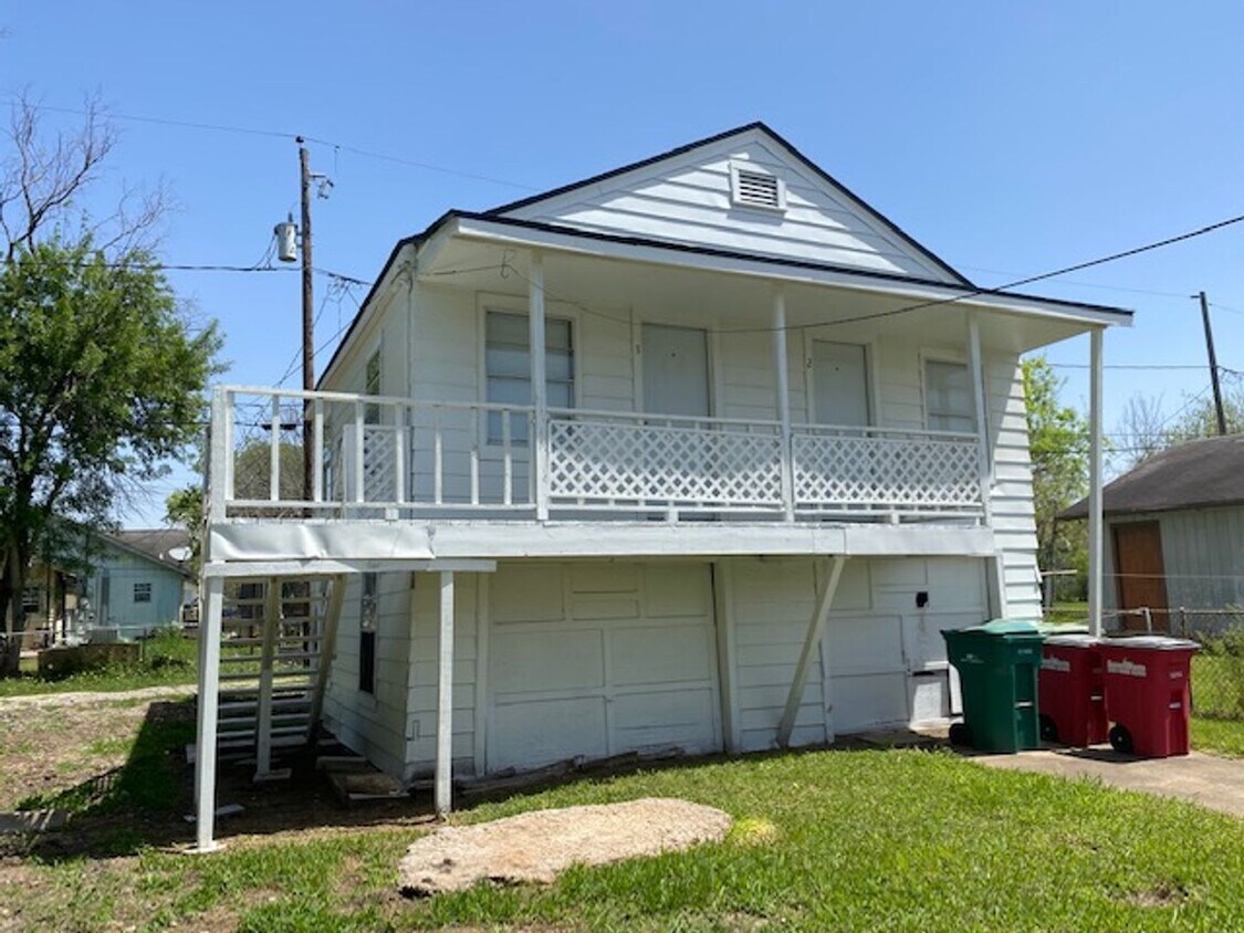 Primary Photo - BEAUTIFUL RECENTLY REMODELED 1 BEDROOM 1 B...
