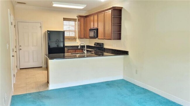 Building Photo - 4512 Pontchartrain Dr