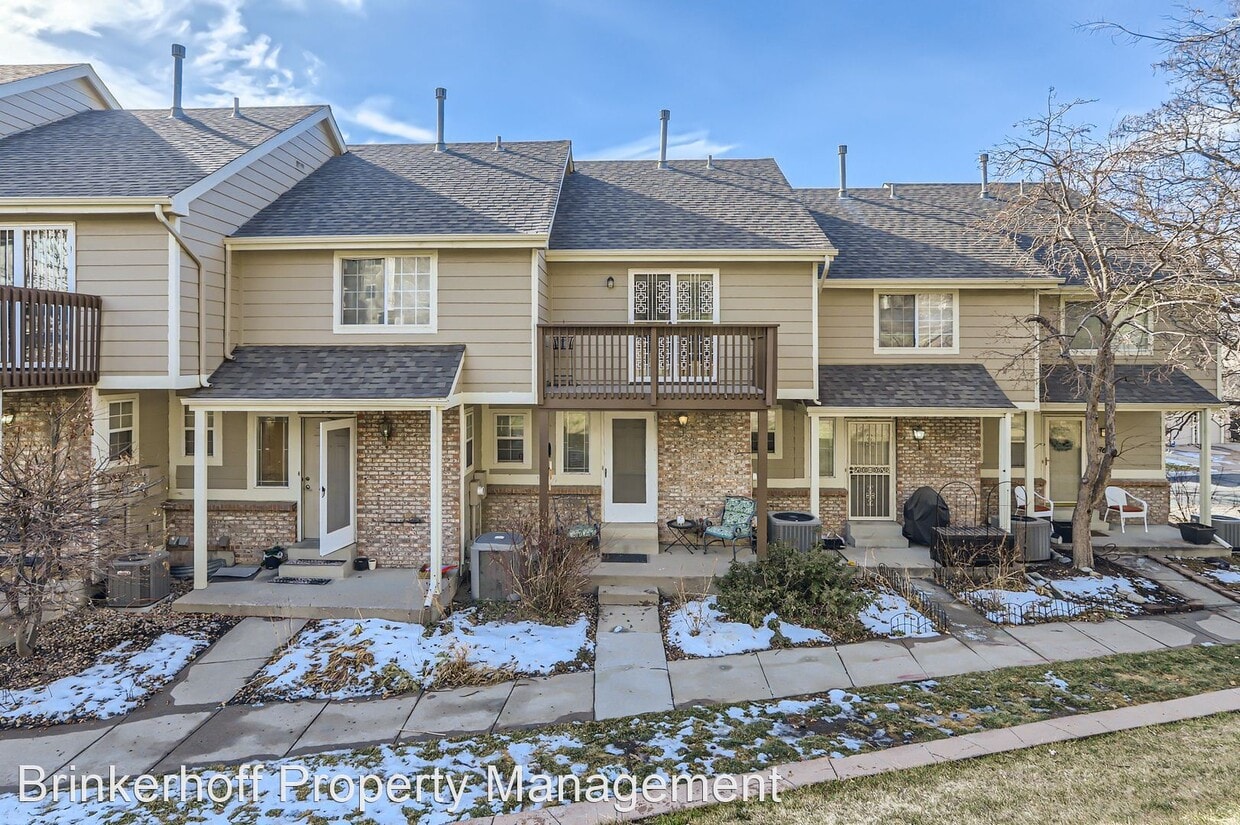 Primary Photo - 2 br, 1.5 bath House - 1470 S Quebec Stree...