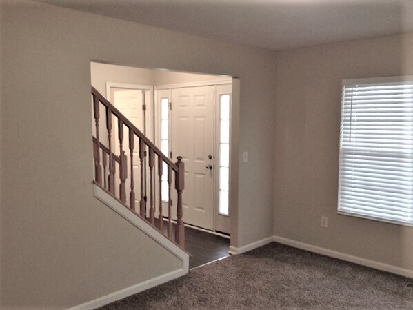 Building Photo - 1240 Cynthiana Ct