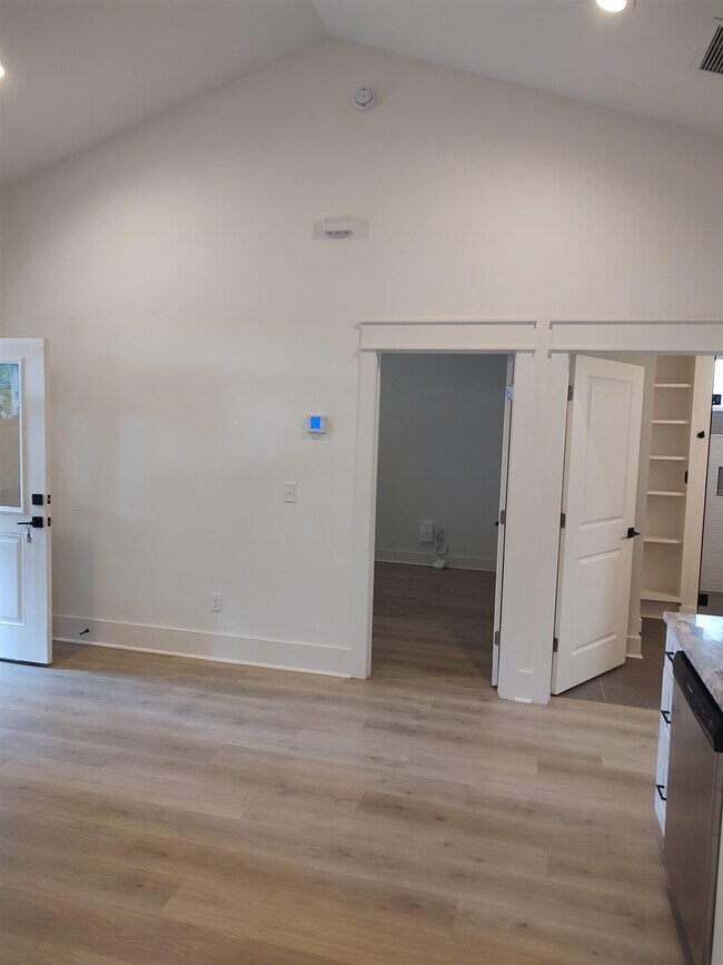 Building Photo - 4028 Poets Trl