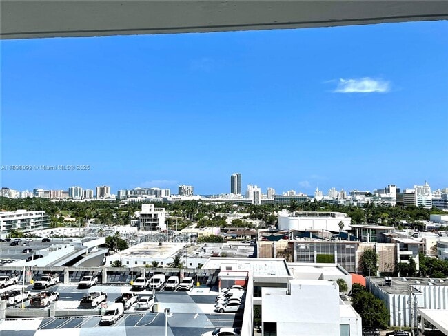 Building Photo - 1800 Sunset Harbour Dr