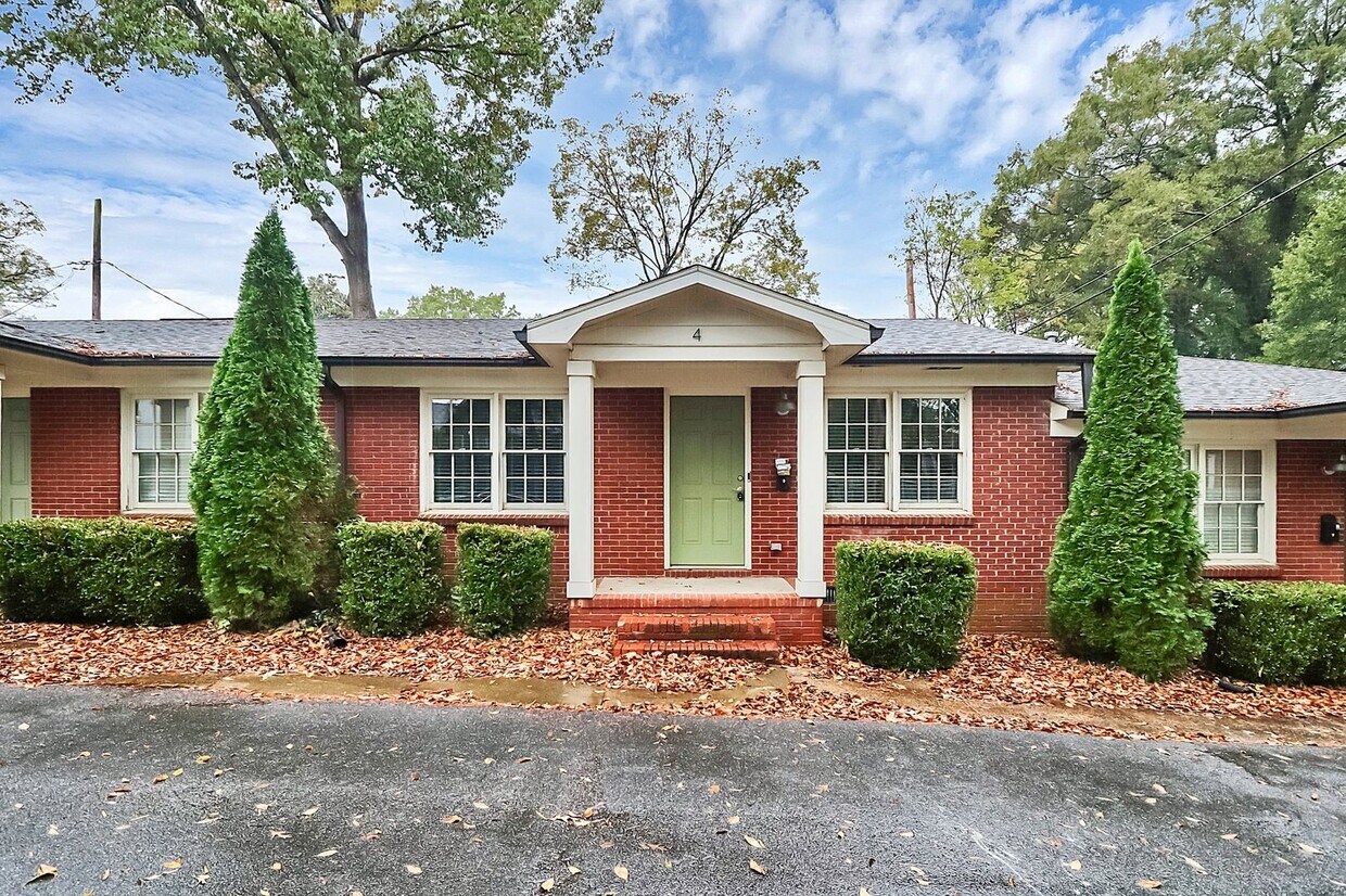 Foto principal - Rent Special on Beautifully Renovated Apar...