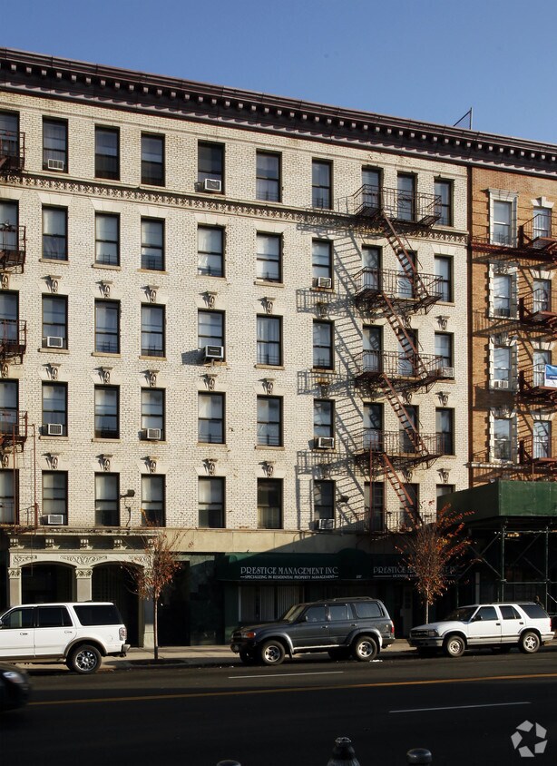 Foto del edificio - 227-229 W 145th St