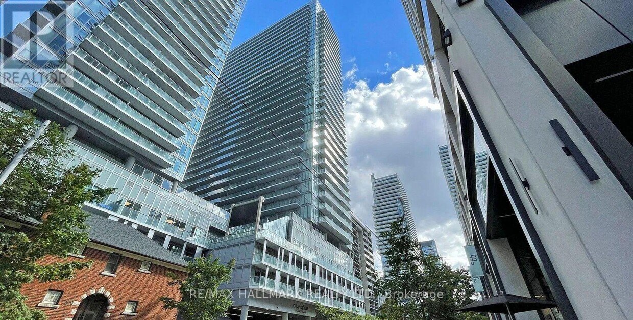 Photo principale - 99 Broadway Ave
