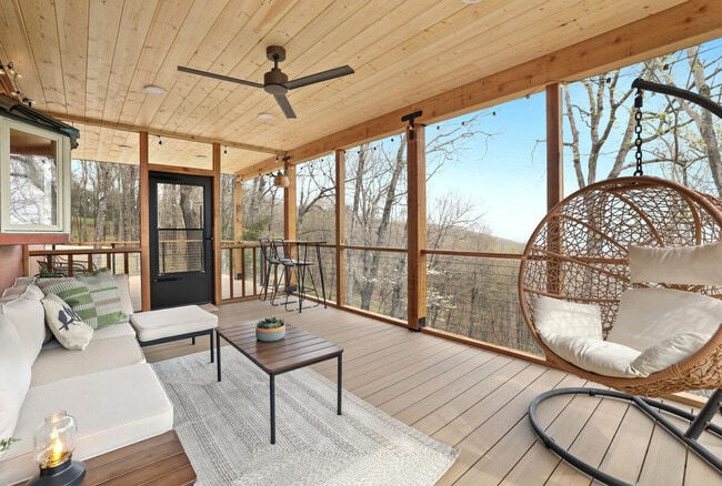 Building Photo - 10512 Wooton Rd