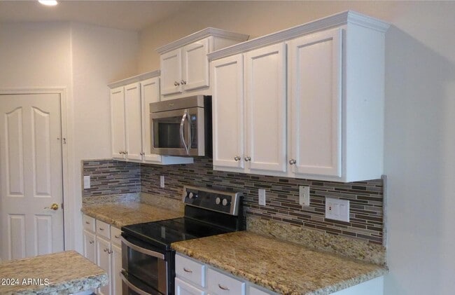 Building Photo - 12511 W Glenrosa Dr